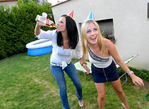 18 year girls lose their virginity while being double sexyed during a foursome